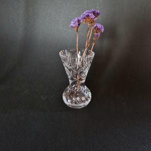 Wazon kryształowy w stylu vintage z połowy wieku, szklany wazon kryształowy, elegancki wazon do układania kwiatów, wazon kryształowy w stylu vintage, ręcznie cięty, dekoracja domu w stylu vintage