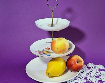 Porseleinen taartvorm in antieke stijl Vintage taartvorm met rozen bloemen Vintage drielaagse dessertvorm Vintage bruiloft middelpunt taartvorm