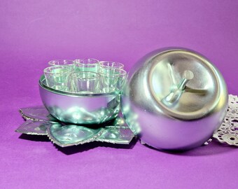 Vintage Shot Glasses in Teal Apple Caddy Retro Shot Glasses with Apple Holder Mid-Century Barware Vintage Shot Glasses With Carrier