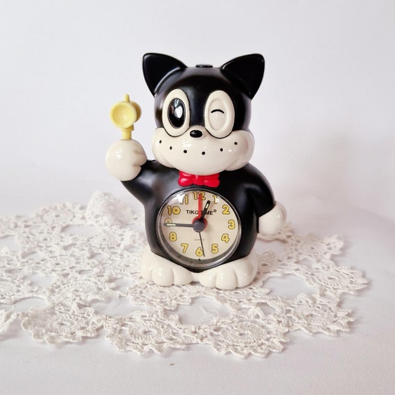 ヴィンテージのらくろ目覚まし時計、レトロな日本の漫画の装飾