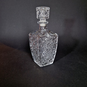 Vintage Diamond Cut Glass Decanter Mid-Century Glass Bottle Vintage Glass Decanter Vintage Whiskey Decanter Vintage Wine Glass Decanter