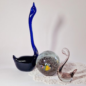 Vintage Swan Shape Glass Paperweights Retro Collectible Glass Decor Vintage Handmade Glass Paperweight Vintage Blue Swan Trinket