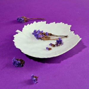 Vintage White Grape Leaf Plate Mid-Century Decor Retro Small Bowl Vintage White Porcelain Jewelry Bowl Vintage Grape Leaf Trinket Holder