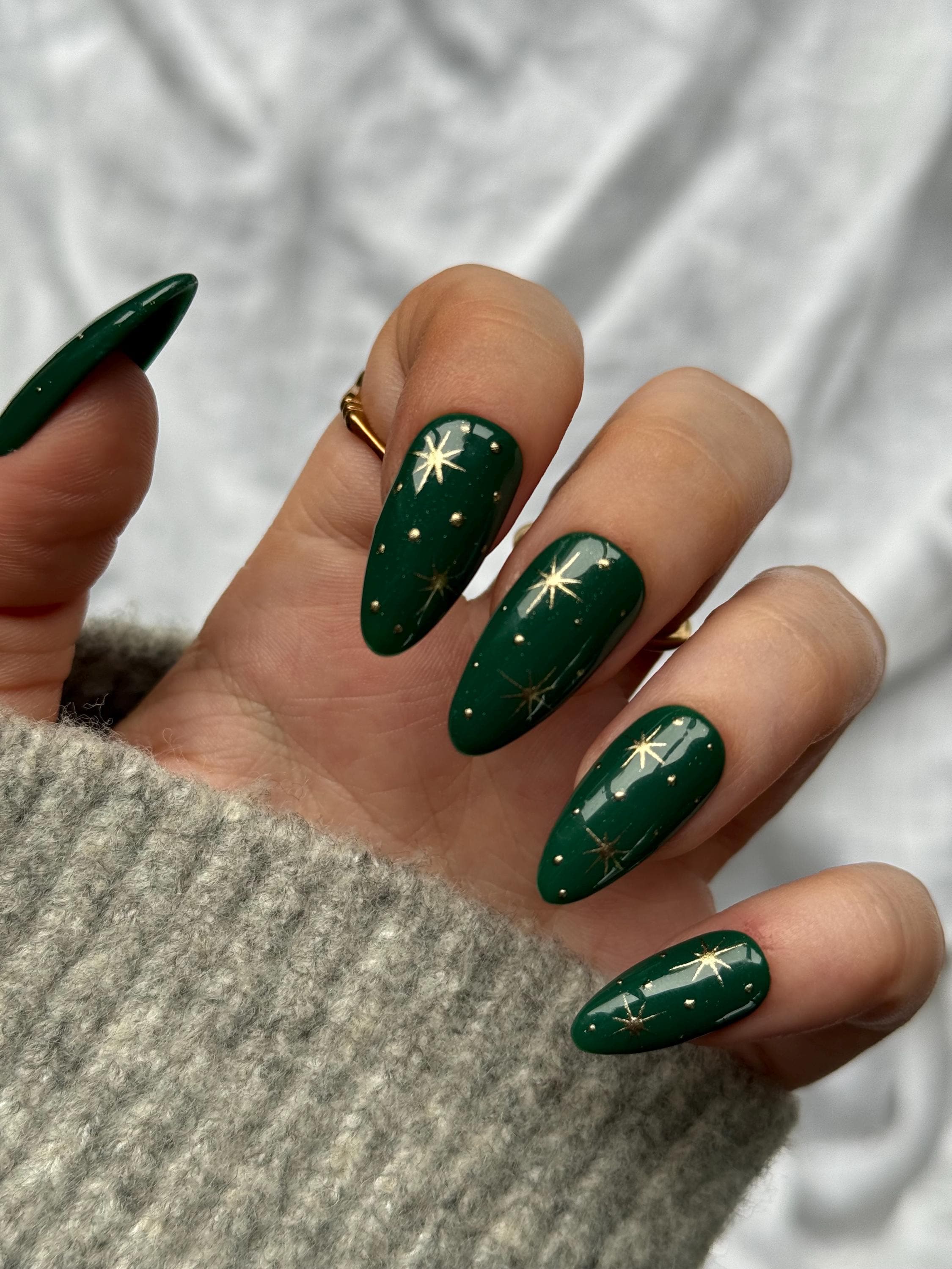 Forest green nails discount