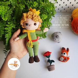 Schema bambola amigurumi del piccolo principe fatto a mano, volpe e rosa all'uncinetto, schema PDF digitale, personaggio dei libri di fiabe, regali per bambini, giocattolo artigianale
