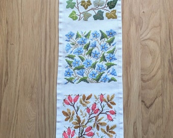 Hand embroidered Swedish table runner
