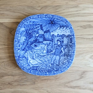 Rorstrand blue and white collectors Christmas plate made in Sweden 1970
