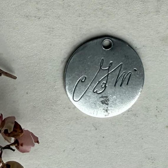 Victorian JM Love Token Charm - Etsy display picture 1