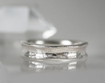 Anillo de boceto ancho / banda de boda alternativa banda de anillo cepillado anillo de plata anillo de textura hecha a mano anillo de compromiso regalo para ella