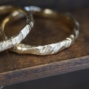 Hammered Wedding Band , 18k Gold Ring, Handmade Texture band, Engagement Ring, Treebark wedding ring, modern style, forest inspired, Wedding Band, Brushed Ring, Hammered Band, 9k Gold Ring ,Handmade band ,Engagement Ring, Unique Wedding Ring, Rustic Ring, Couple ring, Wabi-Sabi RingS18k diamond Gold Ring,  Handmade Texture Band, Simple Wedding Ring, Eternity Ring 9 ct Gold, 14k Yellow Gold Handmade Stacking Ring, Matte finishing, Glossy  finishing  
Hammer texture ring, Everyday gold ring,