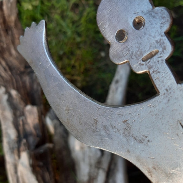 2 anciens couteaux de parade anthropomorphe africain : l'homme et la femme