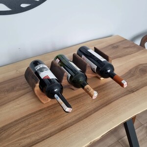 ウォールナット材 15インチ ハンドメイド ワインラック 3本収納可能 ナチュラル ワインボトルホルダー 水平卓上バー装飾 クリスマスギフト