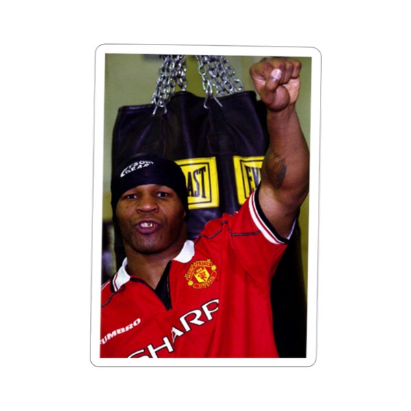Mike Tyson avec l'autocollant du maillot de Manchester United