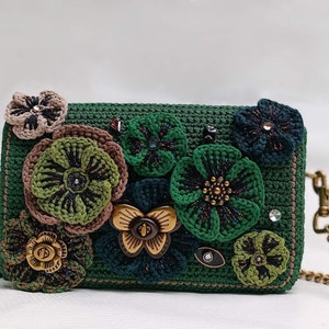 Crochet flower bag, handmade crochet crossbody bag, vintage style boho bag, gift for girl her, Halloween bag decoration