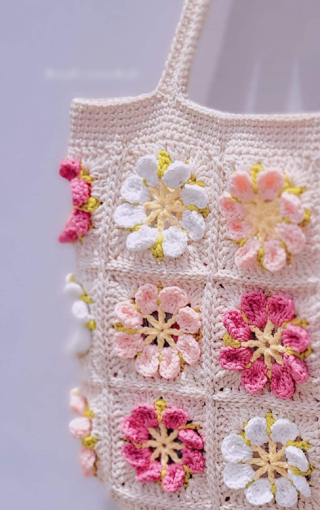 Tote bag, Crochet Granny square bag, handmade shoulder bag, pink flower summer bag, Gift for woman, Beach summer bag, back to school