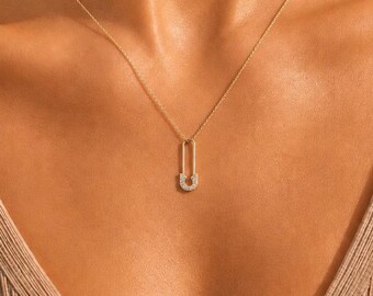 14K Gold Diamond Paperclip Style Pendant Necklace