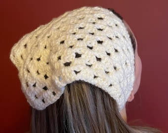 Bandana de ganchillo hecha a mano