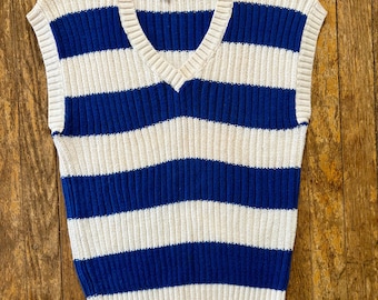 Vintage 1980s Blue and White Stripe Sweater Vest, Size Medium, By Russ Togs, Vintage Nautical Sweater, Cropped Knit Sleeveless Sweater