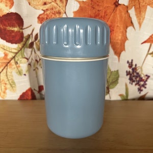 Tupperware Thermal Flask With Handle & Cup 40 oz.