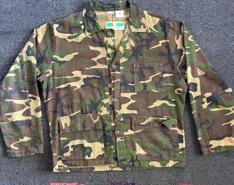 Vintage 1970s Game Winner Hunter Camo Chore Coat, Size Medium, Retro Camouflage Field Jacket