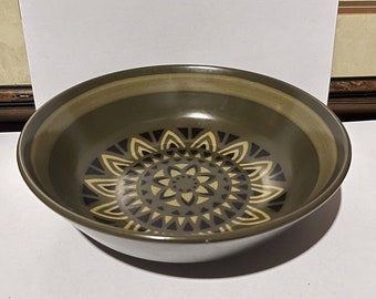 Vintage 1960s Olive Starburst Serving Salad Bow, Mikasa Majorca Cassino, 8-1/2" Bowl, Large Midcentury Bowl, Green and Yellow Floral Bowl