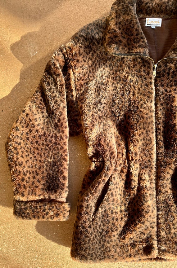 Vintage 1970s Leopard Pattern Faux Fur Coat, Size… - image 7