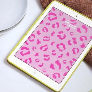 Pink cute iPad Wallpaper Digital Download -  Aesthetic Wallpaper iPad - Trendy iPad Wallpaper - Hot Pink iPad Background, Cheetah Print