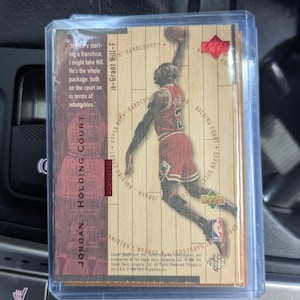 Zeldzame Michael Jordan 'Holding Court' met Grant Hill.  259/2300.   Koop dit nu het er is!  Prijzen om snel te bewegen.  Dit blijft niet duren!