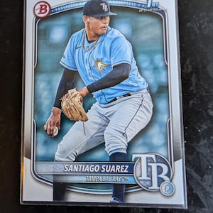 Acabamos de rasgar! Caixa Mega Bowman 2025. Listando várias cartas aqui - você escolhe - 3,00 cada. Belas cartas. Veja as fotos de jogadores específicos.
