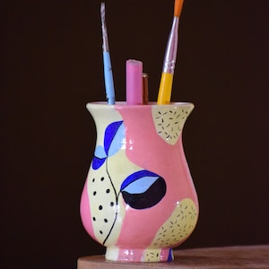 Hand-Painted Terracotta Pen Holder: Eco-Friendly Desk Organizer