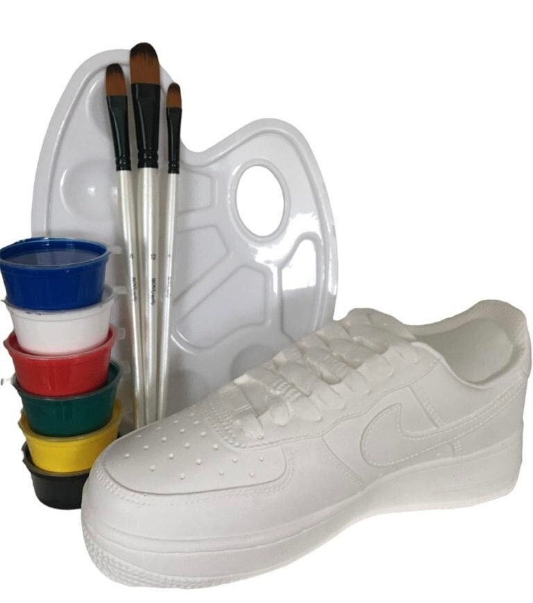  Craft It Up Kit completo de pintura de zapatos deportivos para  tenis, pintura, pinceles, cinta y más incluidos, kit de personalización de  zapatos : Arte y Manualidades