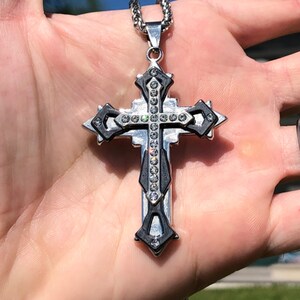 Grijze en zilveren roestvrijstalen diamanten kruisketting, gratis geschenkdoos, christelijke ketting, herenkruisketting, bling-bling, religieus