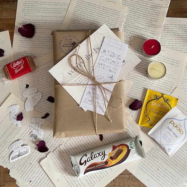 Blind Date With A Book, Mystery Book Gift, BookTok Gift, Christmas Gift, Halloween Autumn Reads