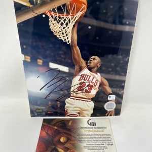 Michael Jordan Bulls vs Suns Autographed Photo
