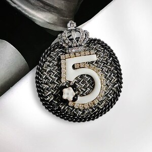 chanel brooch pin women cc logo channel