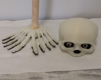 Skeleton Halloween Party / Table Decoration Glow in the Dark Paper Towel Holder