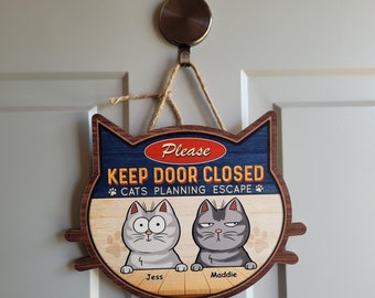 Custom Shape Cat Face Wood Sign, Personalized Kitten Names Sign, Cat Welcome Door Hanger Sign, Pet Front Door Decor, Keep Door Closed