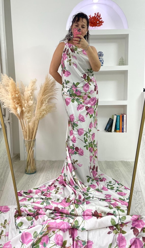 open lace back dress Black and Gold Shining Saten Gold Paisleys Prom Fabric Sold by the Yar –  GENERAL TEXTILES INC DBA SMART FABRICS