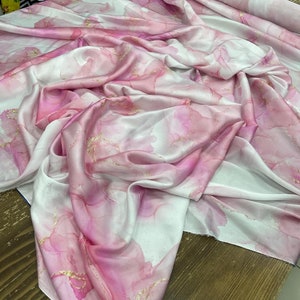 Seidiger Satin-Stoff zum nähen