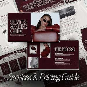 Op de afbeelding: Een digitaal diensten- en prijsoverzicht met een diepbordeauxrood kleurenpalet. De lay-out bevat secties met de titels Services & Pricing Guide, The Process en FAQ, voorzien van schreefletters en fotografie van een persoon met een zonnebril.