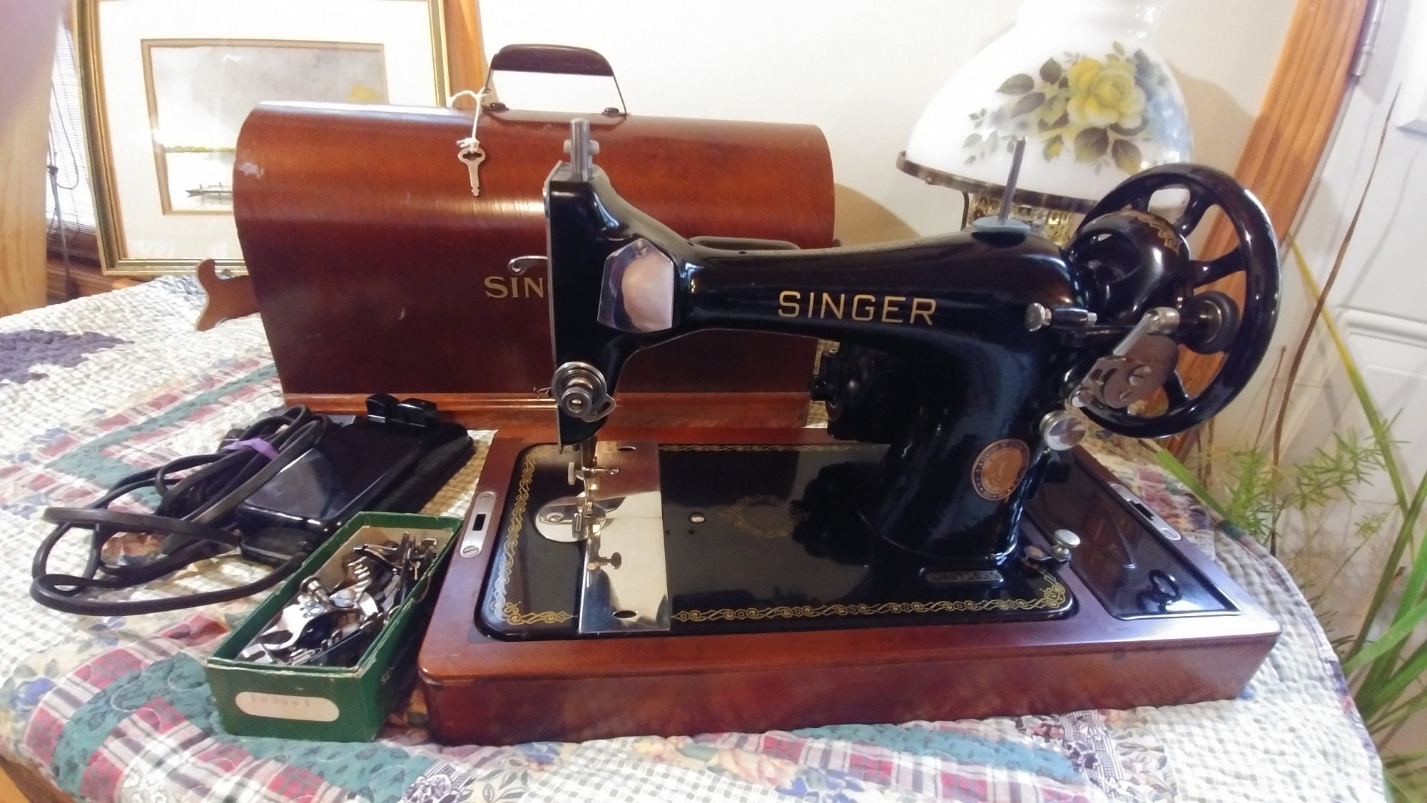 Handheld Sewing Machine Portable Mini Sewing Machine for Fabric