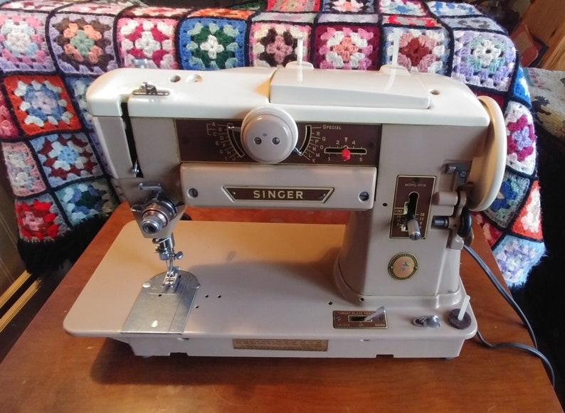 Singer 401A Sewing Machine 1961 With Accessories Etsy