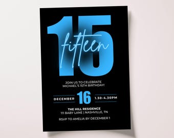 以下が含まれることがあります： 黒色の招待状。大きな青色の数字15と筆記体の「fifteen」の文字が特徴です。カードには、日付、時間、場所、およびMichaelの15歳の誕生日のお祝いに関するRSVP情報などのイベント詳細が含まれています。