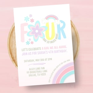 Invitación para fiesta de cumpleaños número 4 con arcoíris, invitación para el cuarto cumpleaños de niña, plantilla editable, invitación en colores pastel imprimible, invitación caprichosa / Canva