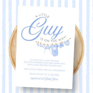 Ein süßer Junge ist unterwegs | Babypartyeinladung | Digital Blau Wäscheleine Einladen | Bearbeitbares Baby Wäsche Thema | Sofort Download