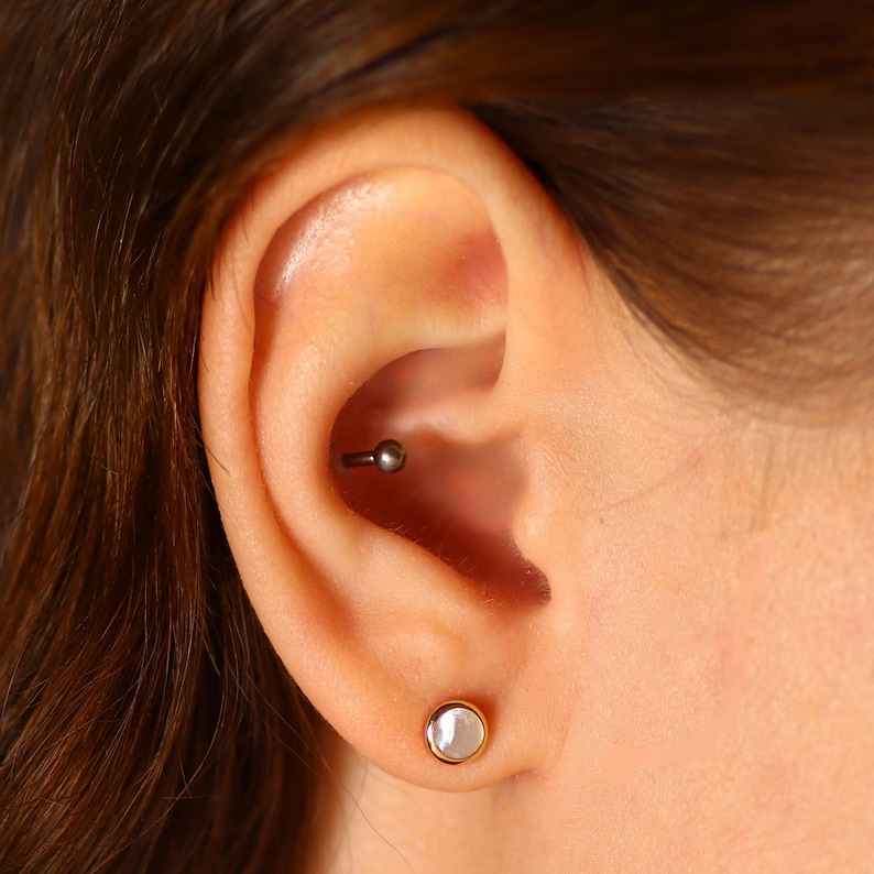 14K Solid Gold Mother of Pearl Round Stud Earrings, Tiny Round Earrings, Dainty Circle Earrings, Solid Gold Round Earrings, Gift for Her