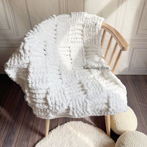 Custom Handmade Chunky Blanket, Jumbo chenille Blanket, Hand Knit Blanket, Chunky knit blanket, Cozy Blanket, Chenille throw, Chunky Throw