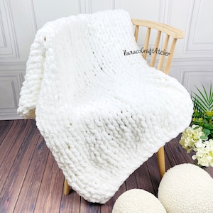 Handmade Chunky Knit Chenille Blanket: Soft Plush Throw