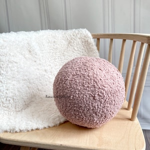 Handmade Teddy Boucle Ball Pillow: Decorative Round Cushion