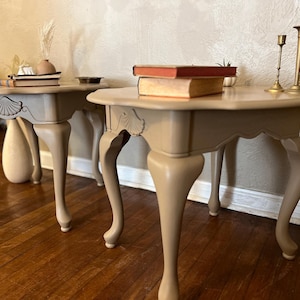 SOLD***vintage club foot matching end tables~beautiful wood grain~real wood!  Shipping included!